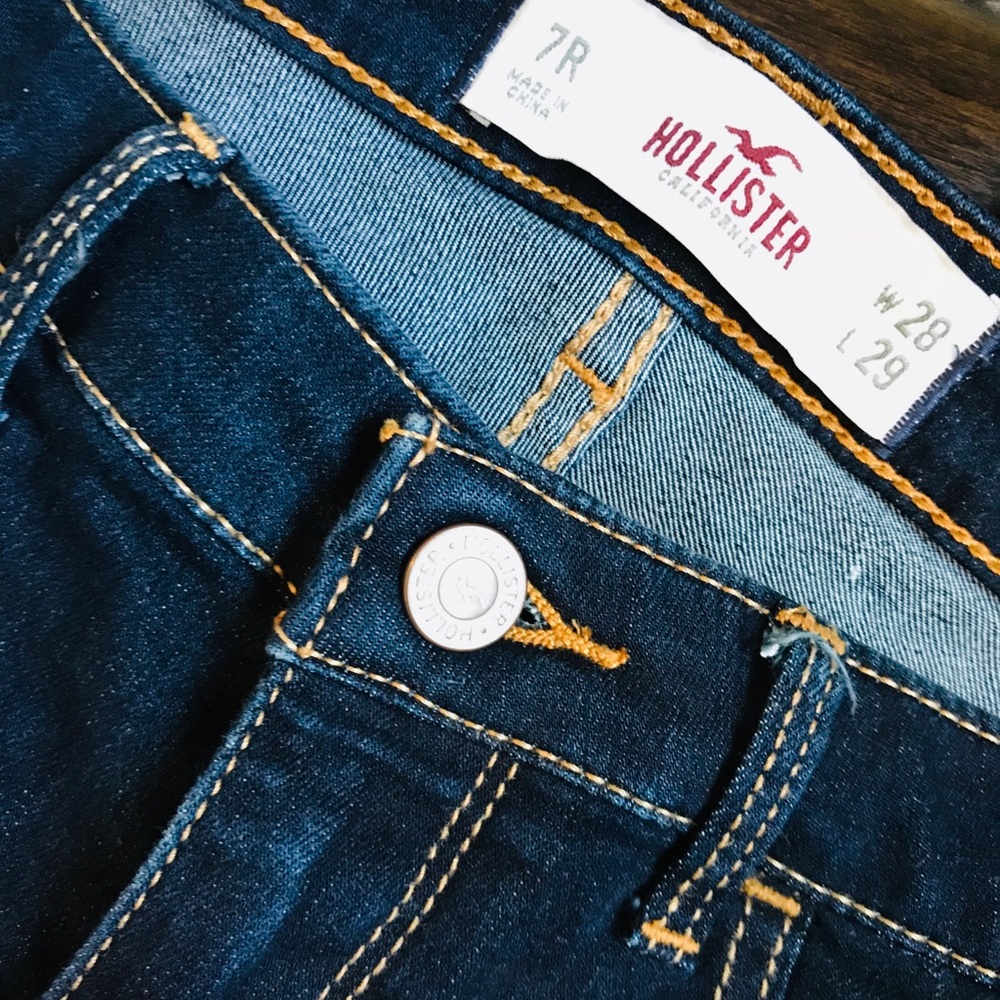 NWOT [Hollister Co.] Low-rise Skinny Jeans - Picture 4 of 4